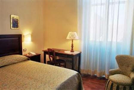Residence Hotel La Vetreria Catania Exterior foto